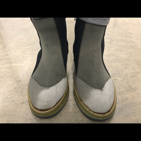 IST Proine Men’s Black/Gray Water Boots Size 13 - Picture 4 of 8